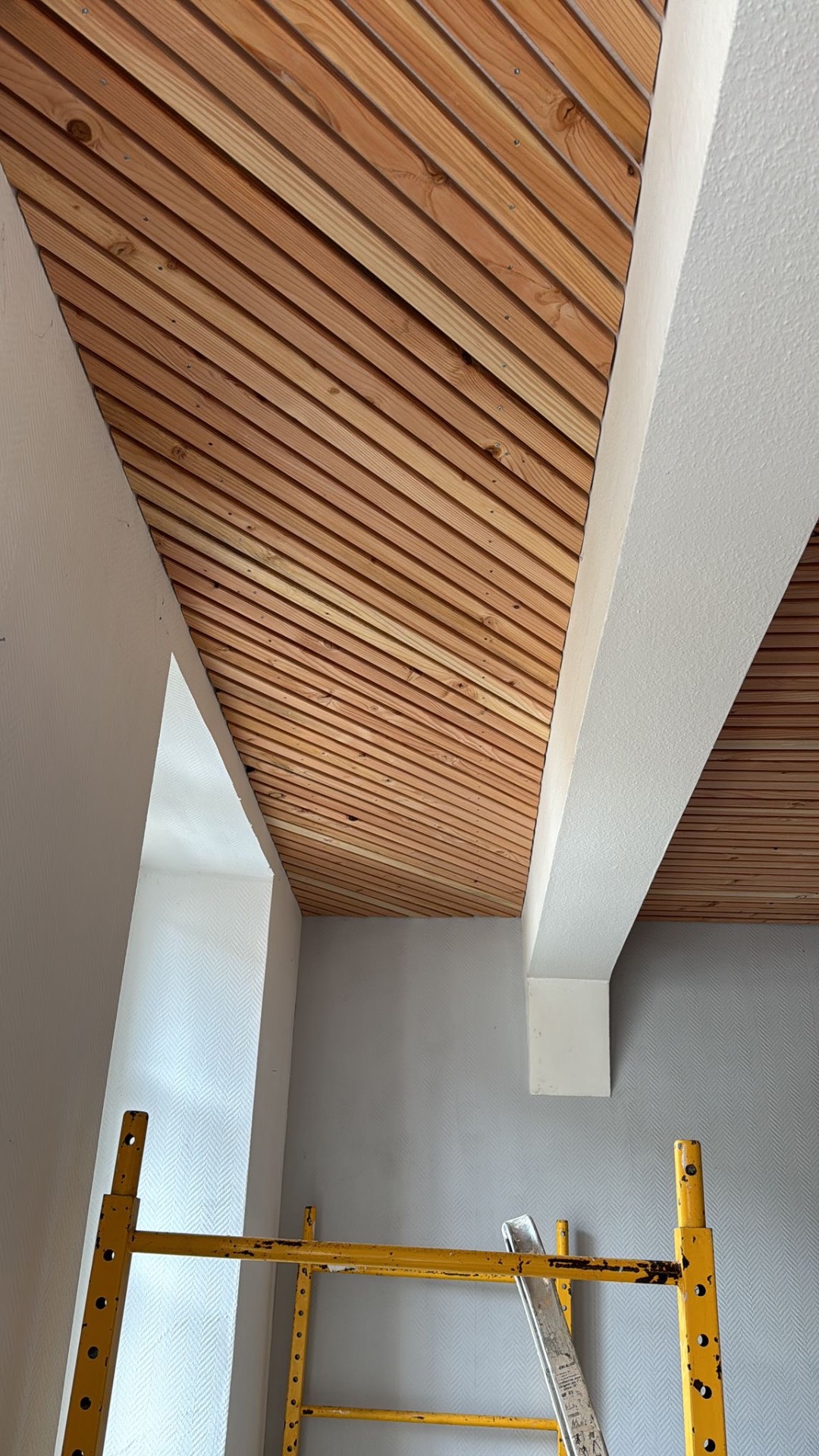 Plafond tasseaux mélèze