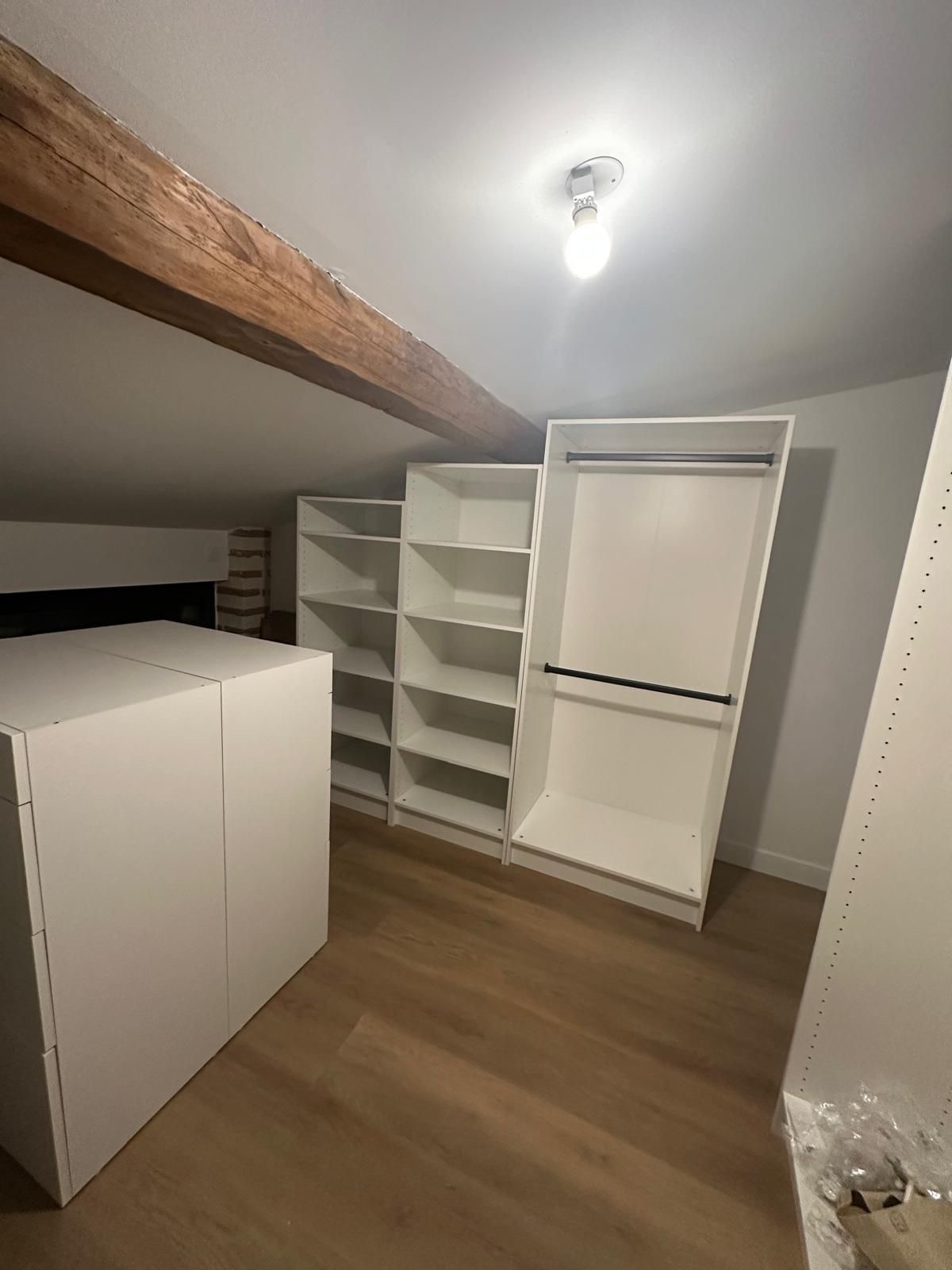 Dressing sous pente — poutre apparente