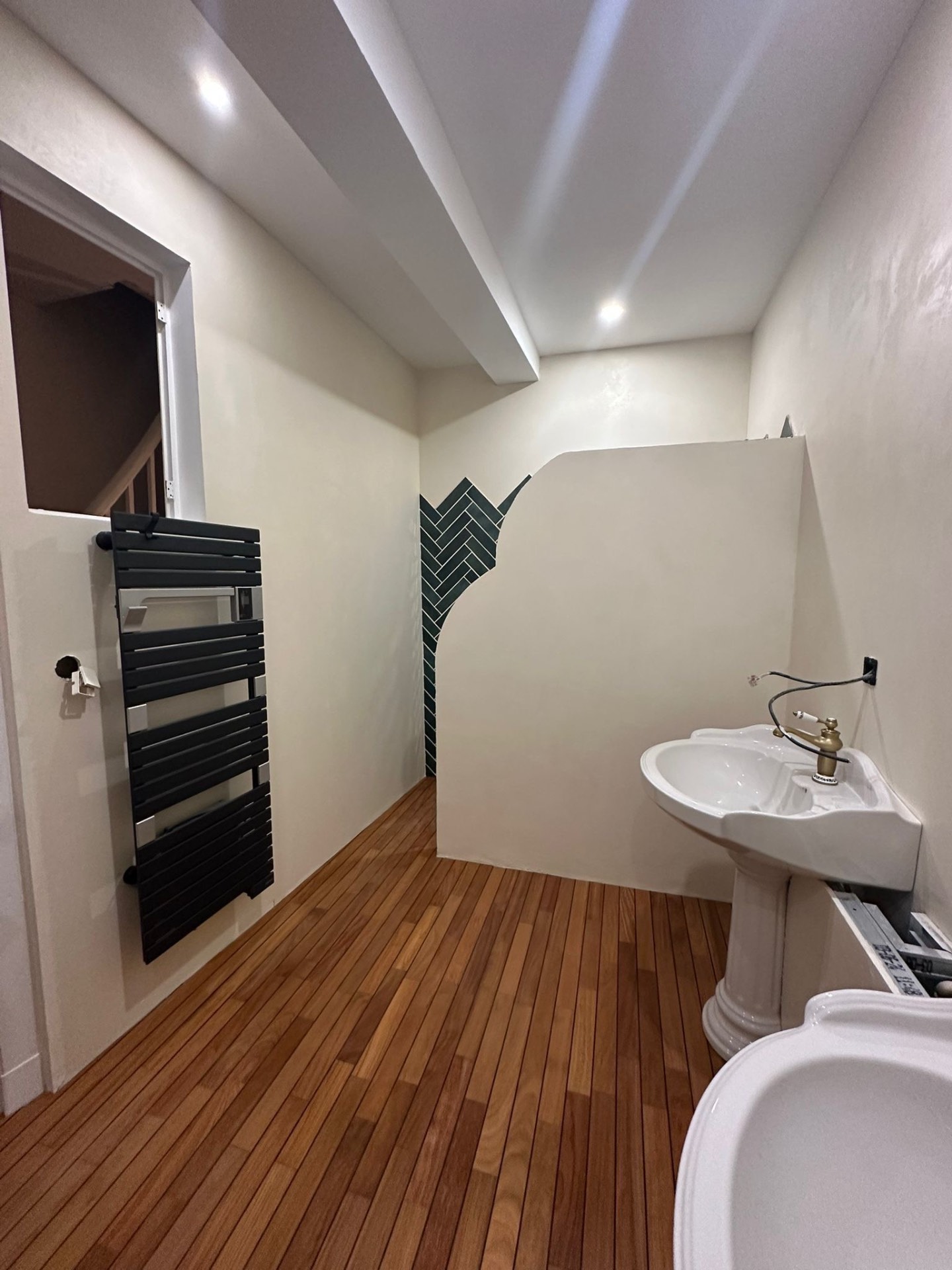 Salle de bain enduit & parquet